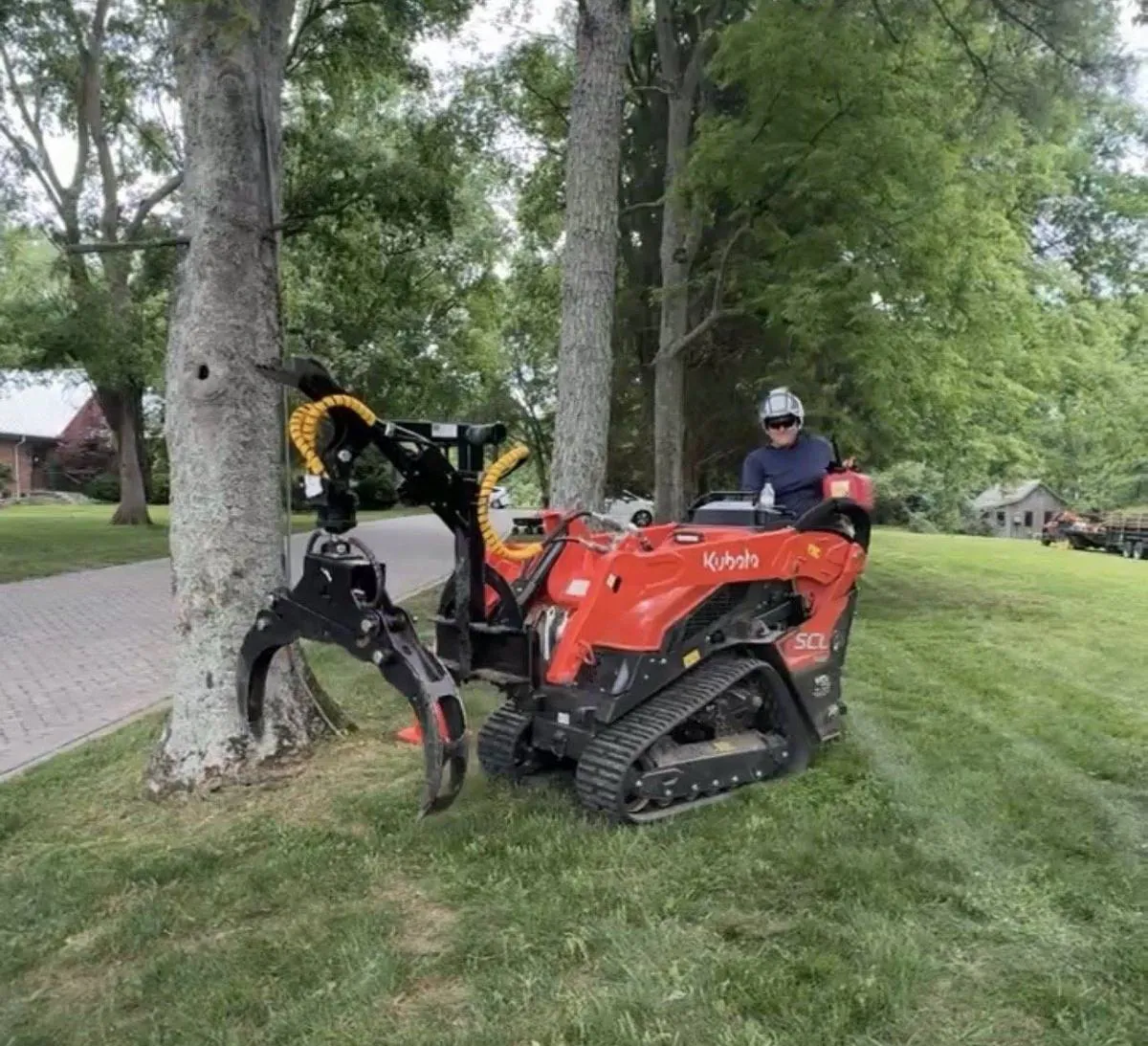 Mini skid steer